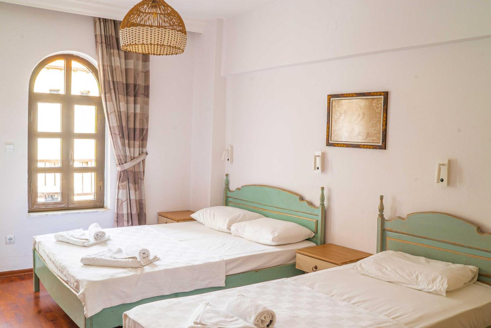 The Diplomat Hotel Turunç Zimmer foto